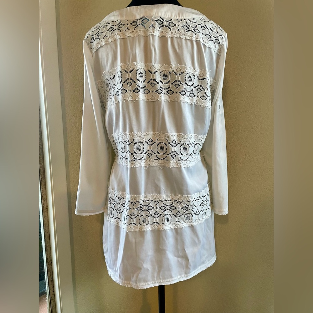 BCBG top - Picture 2 of 3